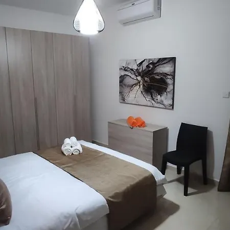 Searenity Apartment